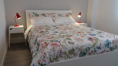Santiago de Compostela Apartment | AdA Apartamento - Family-Friendly Stay with 9.4/10 Rating