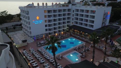 Kadnlar Denizi Mahallesi Hotel | Discover Ada Newday Resort Hotel: Oceanfront Bliss Awaits