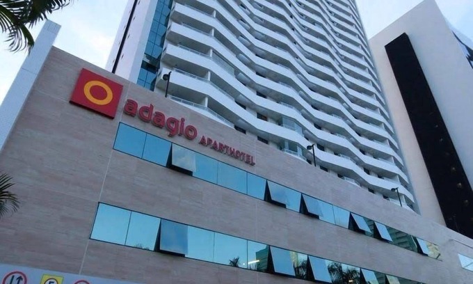 Caminho das Arvores Apartment | Idyllic Stay at Adage Aparthotel 1707 with Ocean Views