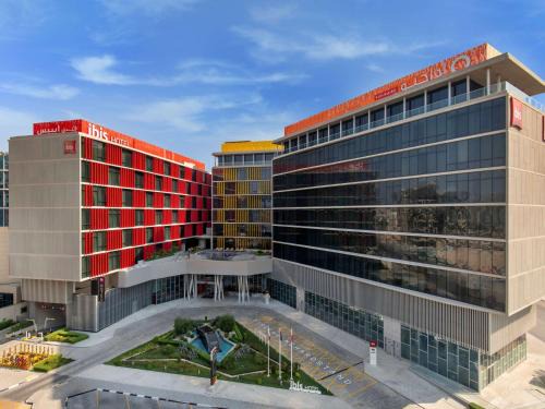 Al Muntazah Hotel | Discover Adagio Doha: 4-Star Hotel with Oceanfront Views