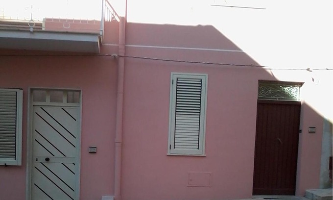 Calatafimi Bed & Breakfast | Adamo: Family-Friendly Retreat with Breakfast & Hot Tub