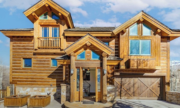 Mountain Village Cabin | Adams Ranch Retreat: Free Shuttle to Mountain Village & Skiing