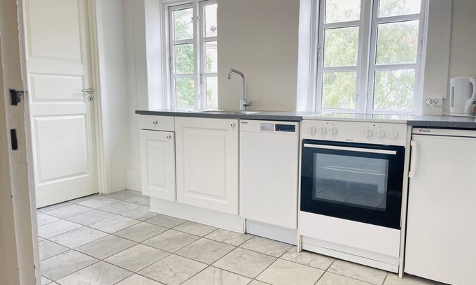 Aalborg Midtby Apartment | Cozy Apartment Suite 3 in Aalborg Center with Spa Access