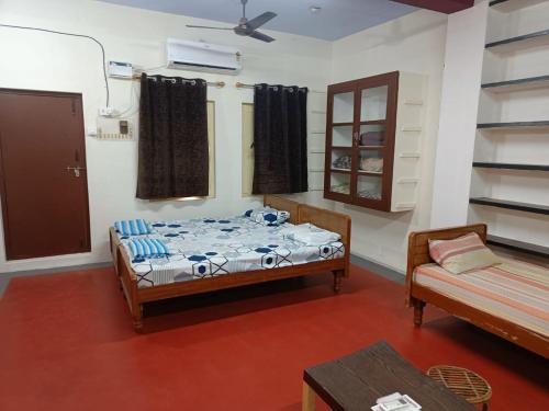 Srirangam Apartment | Adb's Arangan Kuzhaam Family Rooms