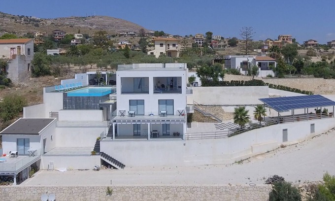 Marina di Palma Apartment | Family-Friendly Haven with Four Comfortable Beds & Pool