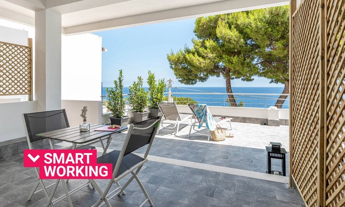 Addaura Villa | Addisio Seafront Villa by Wonderful Italy