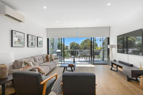 Shellharbour Apartment | Relax at Addison's Escape - Beachfront Family Retreat