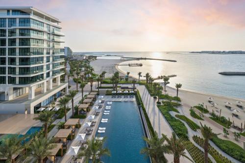 Muharraq Resort | Elegant Address Beach Resort Bahrain with Private Beach & Spa
