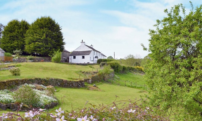 Low Newton Cottage | Family-Friendly 4-Bedroom Stay in Cartmel-Fell, Near Windermere