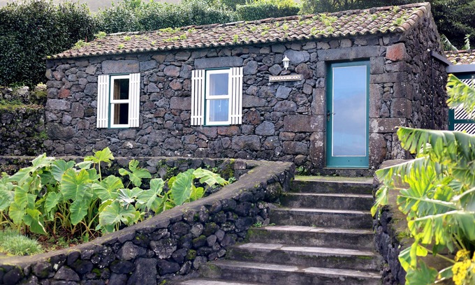 Prainha House | Adega das Bananeiras - Adegas do Pico