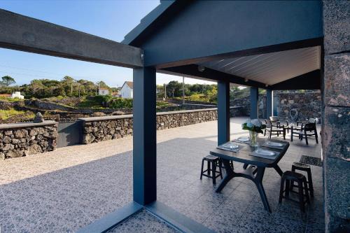 Lajes do Pico House | Family-Friendly Getaway at Adega do Portinho Velho