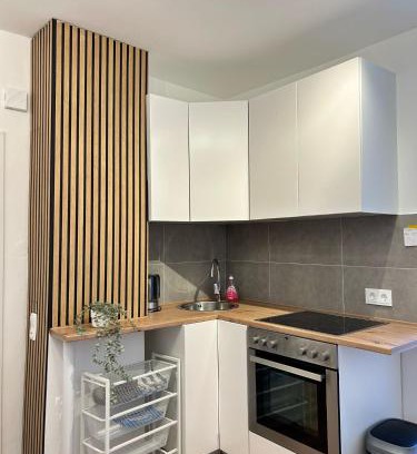 Schonnebeck Apartment | Family-Friendly Stay at Adel Kaldekirche - 7/10 Rated