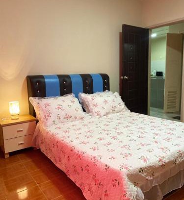 Baharu Apartment | Adelea Staycation w Netflix