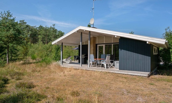 Læsø House | Cozy Retreat at Adelisa - Steps from the Beach