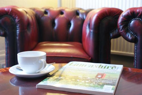 Southport House | Adelphi Guest House: Family-Friendly Retreat with Pool & Dining
