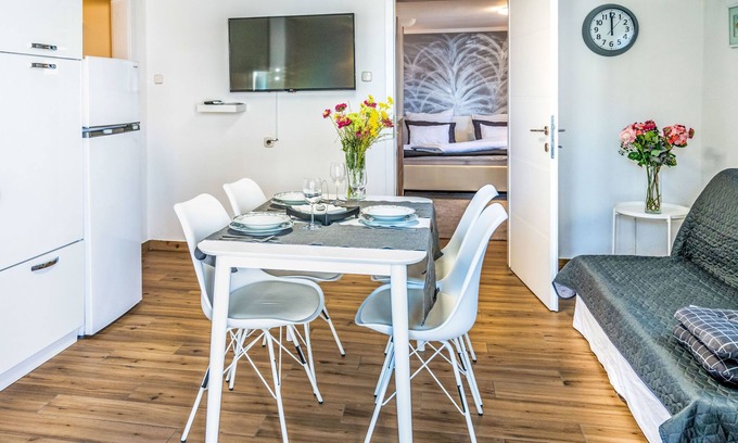 Postojna Apartment | Adelsberg Inn by Interhome
