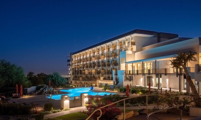 Phoenix Resort | Experience ADERO Scottsdale Resort with Pool and Spa