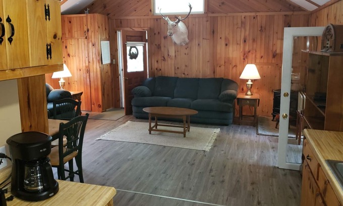 Woodgate Cottage | Adirondack Getaway!!