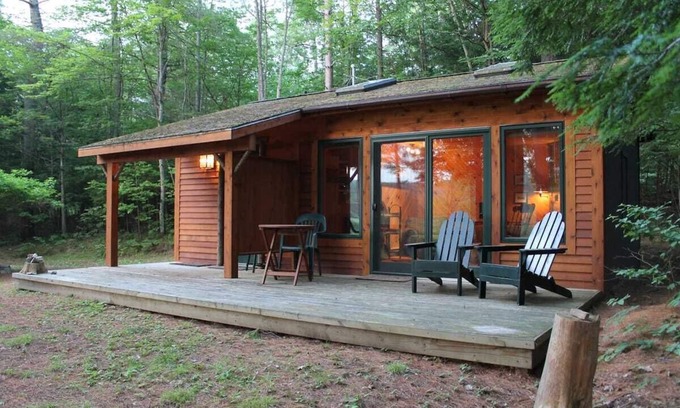 North Pole Cabin | Eco-Friendly Adirondack Riverfront Retreat – Guest Rated 10/10
