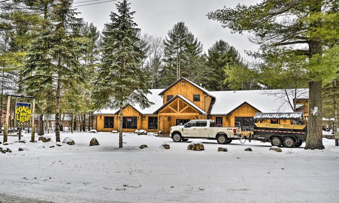 Brantingham Cottage | Charming Brantingham Home: Perfect for Fishing & Hunting