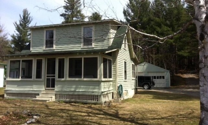 Keene House | Hill Top Bungalow in the Adirondacks - Pet Friendly Retreat