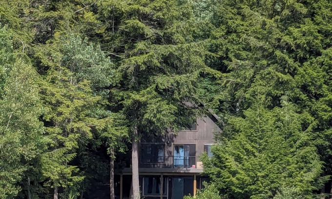 Cranberry Lake Cottage | Relaxing ADK Waterfront Cottage on Beautiful Cranberry Lake