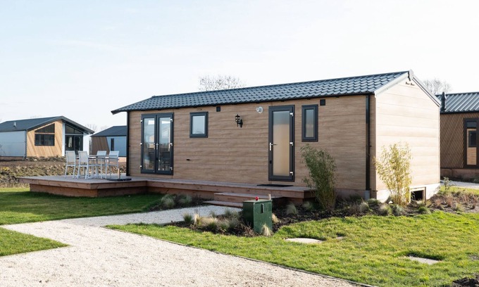 Kerkdriel Ski Chalet | Cozy Chalet by the Maas River with Modern Amenities
