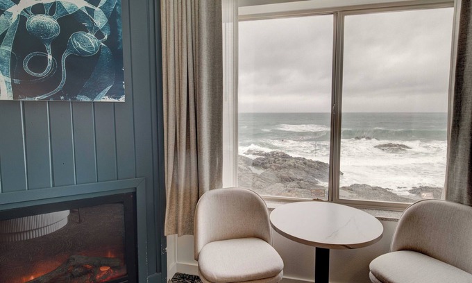 Yachats Hotel | Escape to Adobe Resort: Family-Friendly Amenities Await