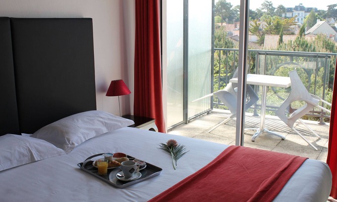 La Baule-Escoublac Apartment | Welcome to Adonis La Baule: Pet-Friendly Oceanfront Retreat