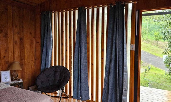 Roble Cabin | Adorable 1-bedroom cabin in Carrizal with WiFi access