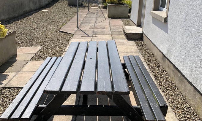 Portaferry Apartment | Charming 1 Bedroom Retreat with Pool and Spa Amenities