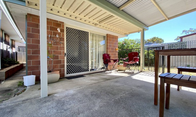 Withers Cabin | Cozy 1-Bedroom Guesthouse with Ocean Views Near the Beach