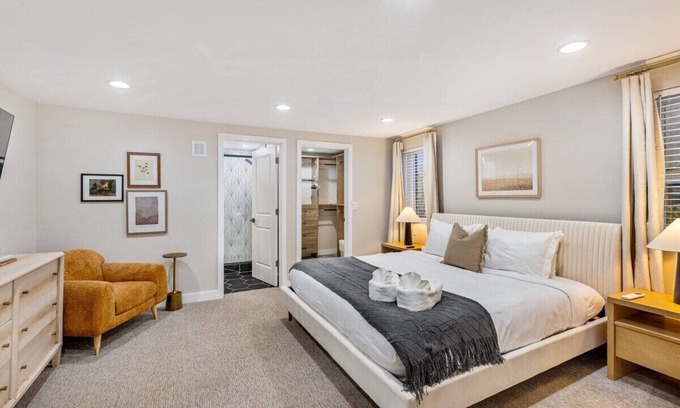 Lathrup Village House | Cozy 5BR StayArbor Home with Spa and Hot Tub Access