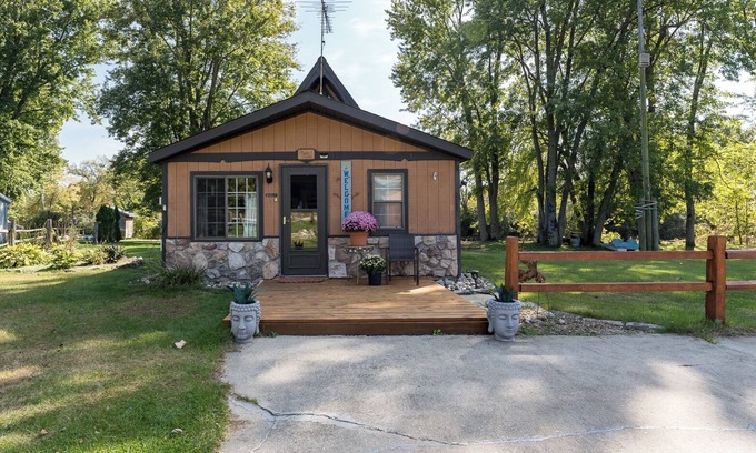 Grant Cabin | adorable A-frame house nestled right by the river