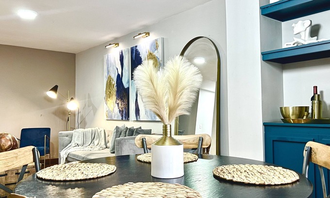 Lalinde Apartment | Cozy Bungalow with Private Jacuzzi in Lleras - Guest Friendly