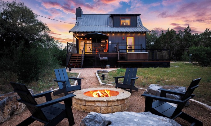 Wimberley House | Charming Cabin Retreat with Hot Tub & Pet-Friendly Options