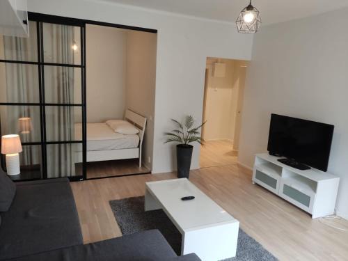 Keskinen District Apartment | Charming Central Apartment in Helsinki with Family Amenities