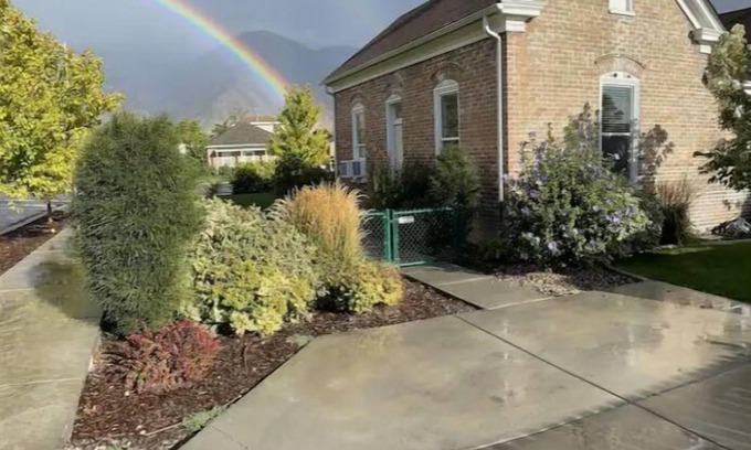 Provo House | Charming Restored 1895 Pioneer House with Breakfast & Pets