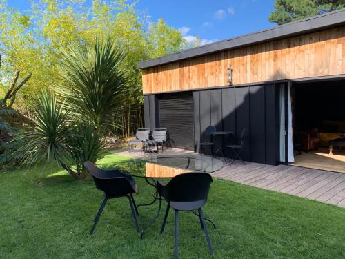 Vannes Ski Chalet | Peaceful Guest House Just Minutes from the Port