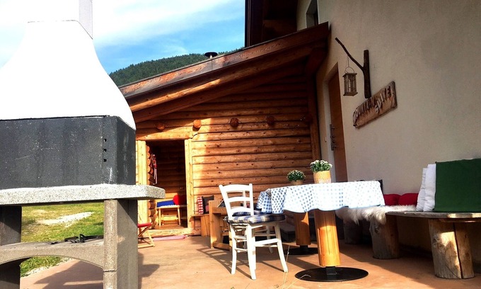 Gais Apartment | Cozy Suite in the Heart of Dolomites with Pool & Spa