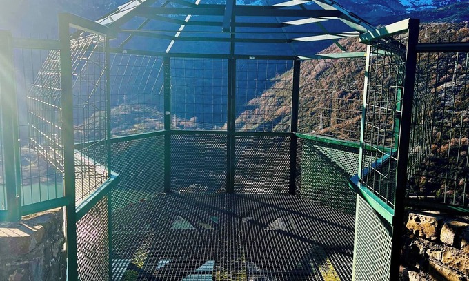 Hoz de Jaca House | Relaxing Retreat at Adosado "Las Cumbres De Hoz"