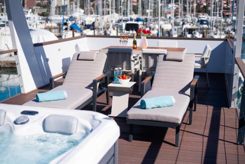Seca House | Exclusive Adria Portorož Houseboat with Ocean Views & Pool