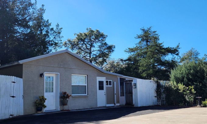 Homosassa Cottage | Adults Only Modern Cottage with Ocean View & Private Lanai