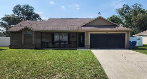 Spring Hill House | Family-Friendly Retreat Near Springs with Big Fenced Yard