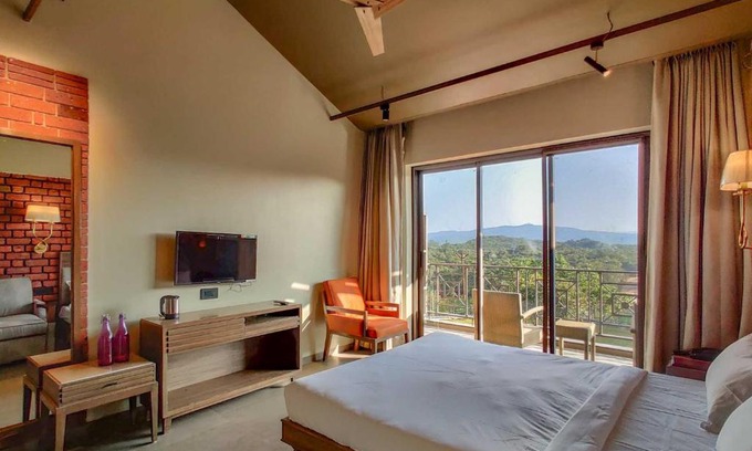 Old Mahabaleshwar Hotel | Tranquil Advait Resort Kshetra Mahabaleshwar with Spa & Pool