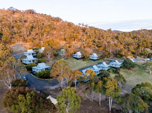 Jindabyne Resort | Family-Friendly Adventist Alpine Village with Kitchen Access