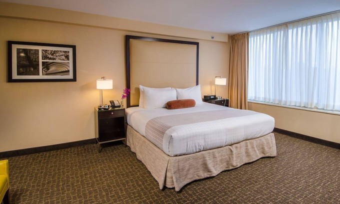 Dupont Circle Hotel | Explore the City: Pet-Friendly Units Near Smithsonian!