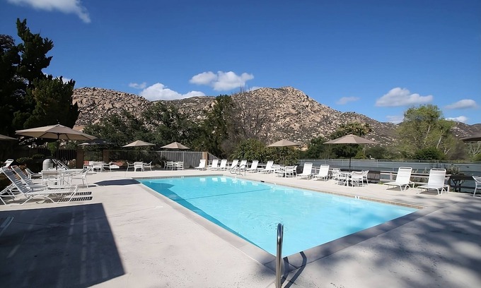 San Diego Country Estates Hotel | Exciting Adventure Awaits! Oceanfront Units with Kitchenette