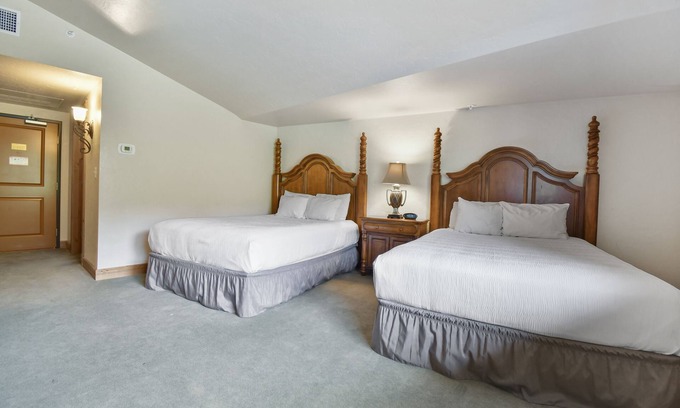 Midway Villa | Adventure Hub: Ski, Snowmobile & Spa Retreat Villa 3037