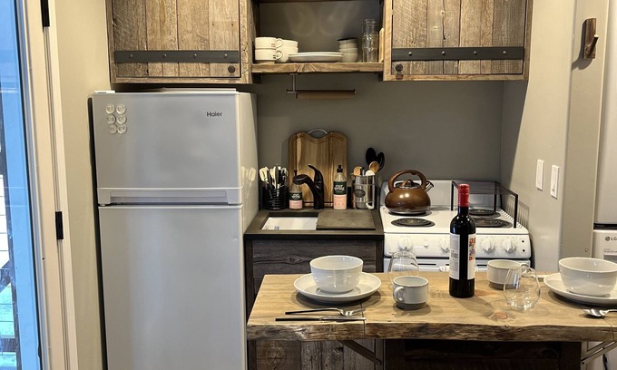 Whitefish Cabin | Perfect Retreat for Adventure Seekers & Dog Lovers